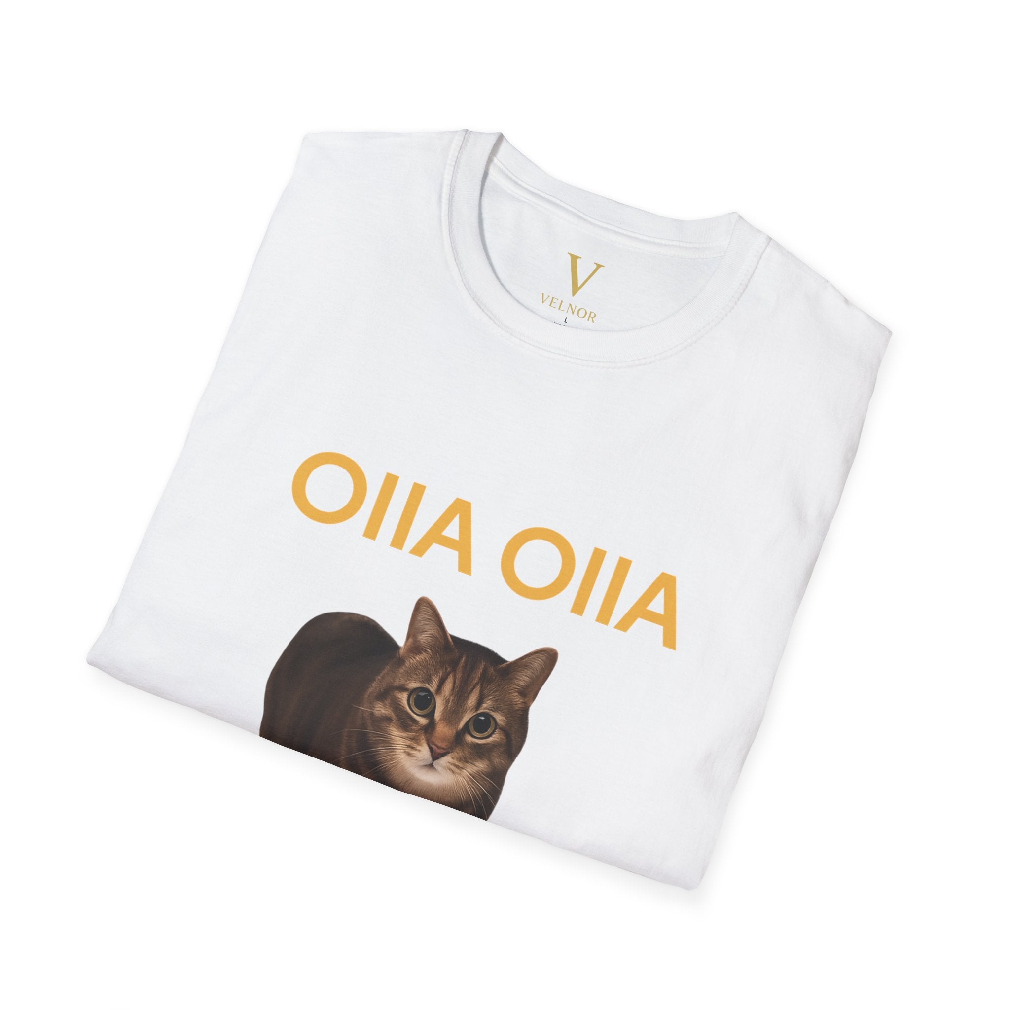 Cute Cat Graphic T-Shirt - OIIA OIIA Design